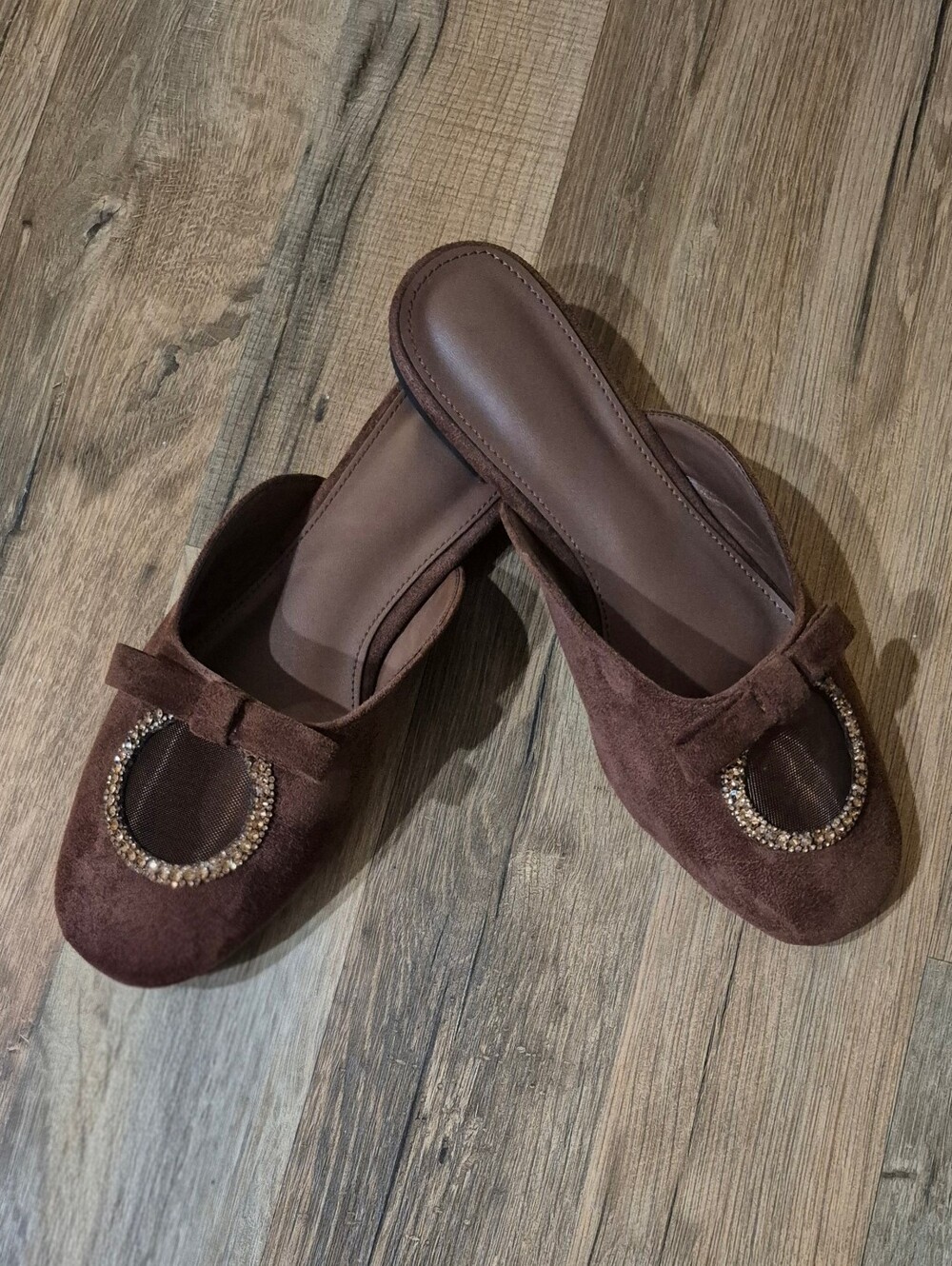 Brown Suede Slip-On Mules W/ Bow/Sparkle Accent! Cushioned Insole! Like New!